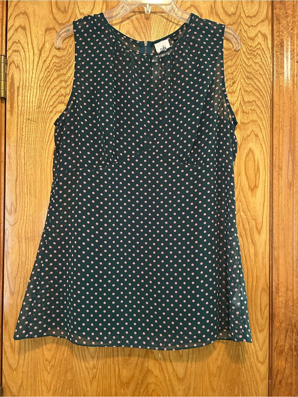Cabi - Flirt Top - Size M - Stylist Sample - NWOT